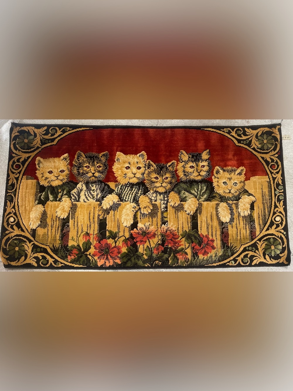 Vintage-Inspired Kittens Wall Tapestry Rug - Red and Gold